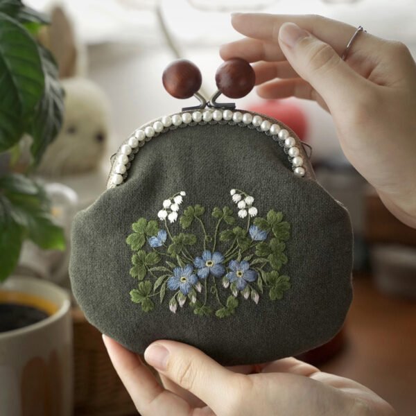 【限量作品】手工刺繡 \ 口金包 \ 春夏植物